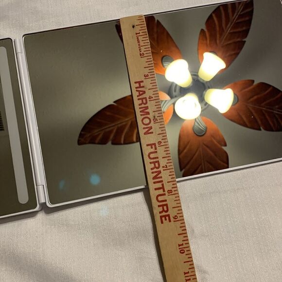 Trifold lighted cosmetic mirror.  USB cord not included.  NEW - Picture 11 of 14